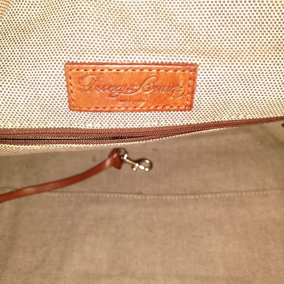 Dooney & Bourke Shoulder Bag White/Brown LG * BLACK FRIDAY SPECIAL - Picture 16 of 16